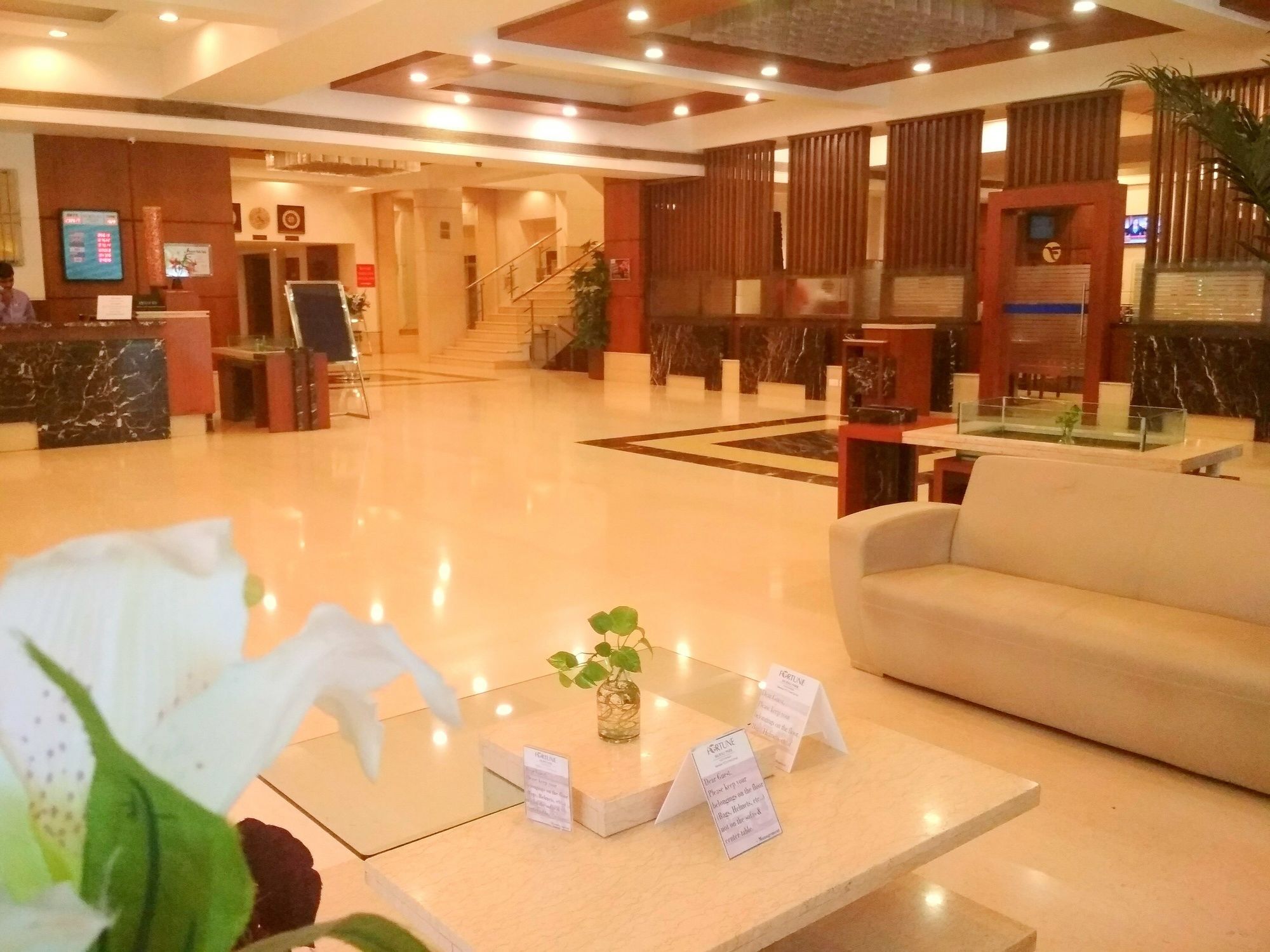Fortune Murali Park Hotel Vijayawāda Exterior foto